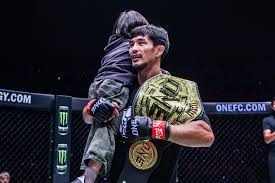 炸金花高手如何控节奏（炸金花高手的节奏掌控术）