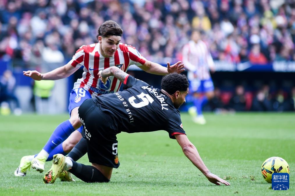 热血对决，荣耀时刻，「决胜巅峰」斗技赛第3赛季冠军诞生！