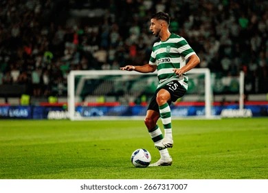 赛区内战开打！卡梅隆-布泽尔贡献26分12篮板继续统治比赛